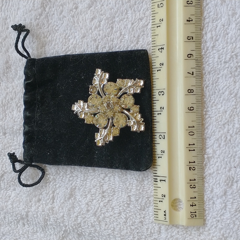 Brooch Rhinestone Vintage Brooch - Picture 4 of 7